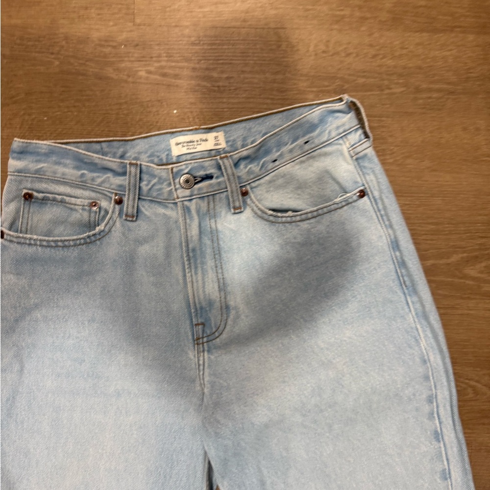 NEW ABERCROMBIE AND FITCH jeans size 4 - Picture 13 of 14